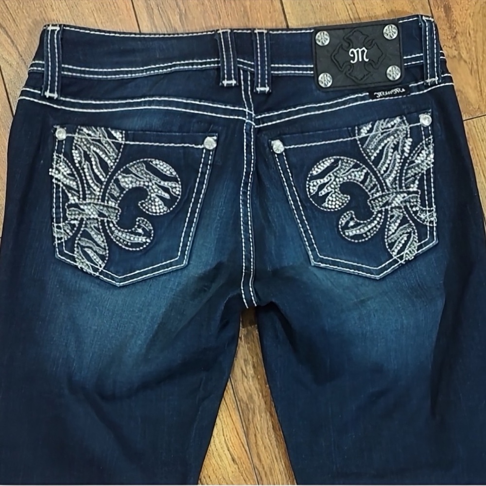 Gorgeous Miss Me Skinny Jeans With 31” Inseam Made Exclusively For Buckle